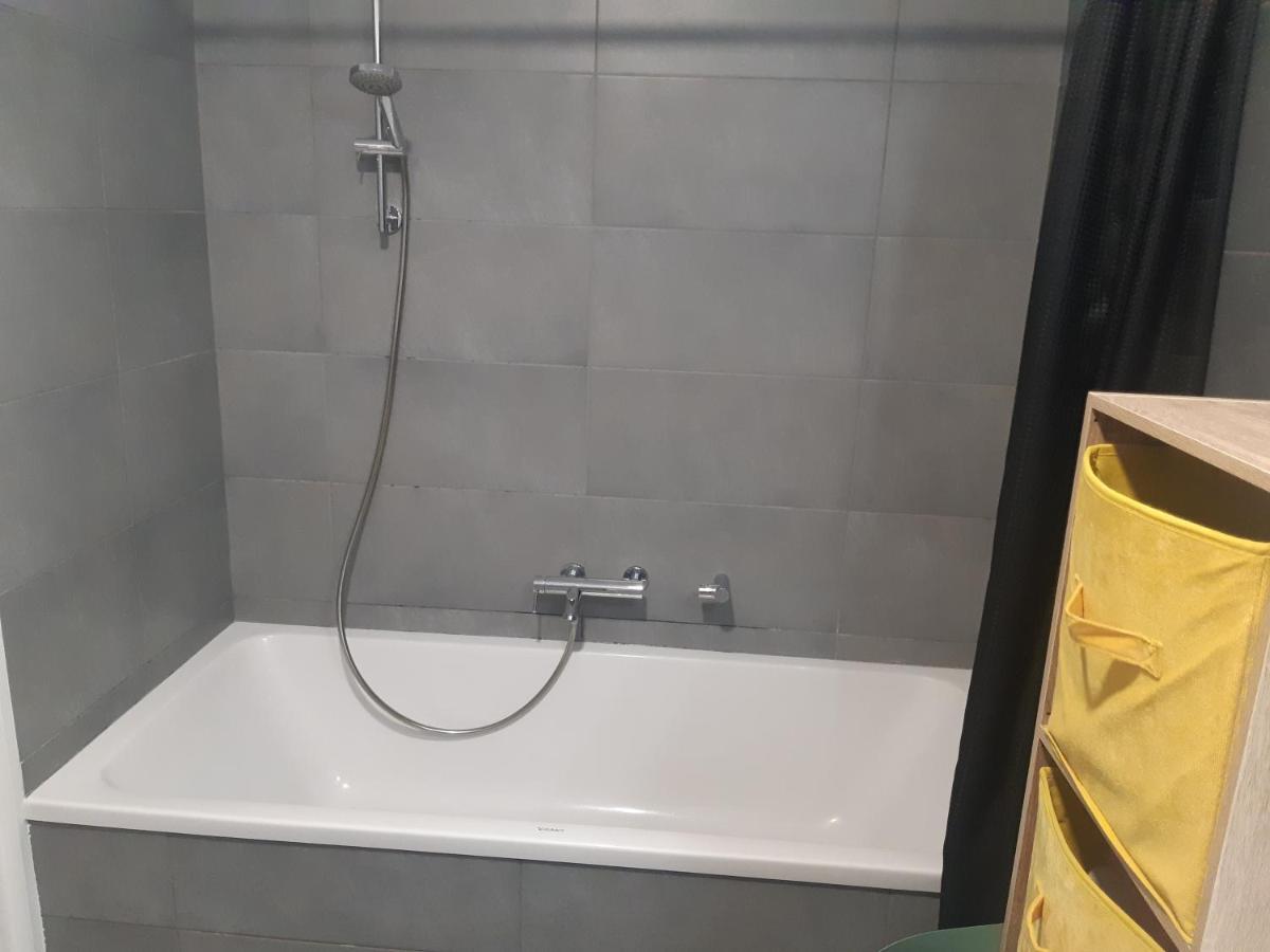 Appartement Proche Du Port De Bonifacio Бонифачо Екстериор снимка