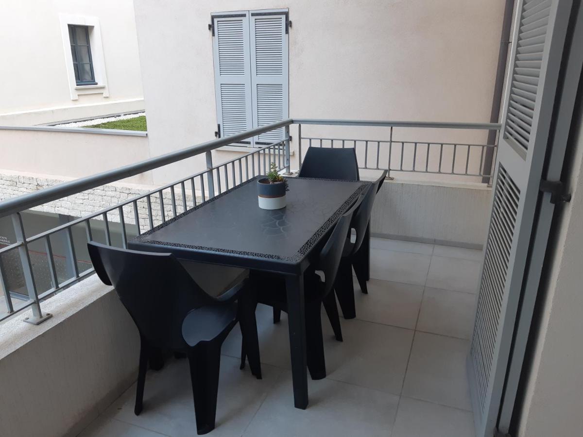 Appartement Proche Du Port De Bonifacio Бонифачо Екстериор снимка